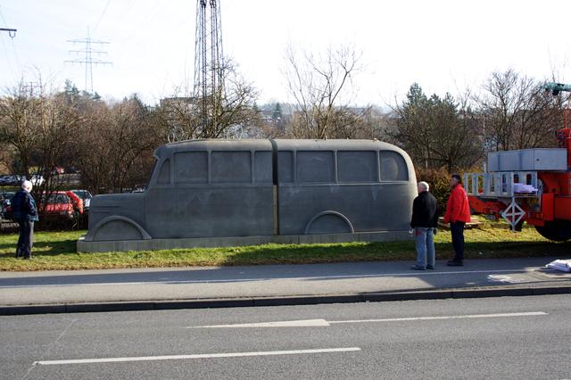 Abbau des Denkmalbusses in der Gartenstraße Ravensburg am 15. Januar 2008